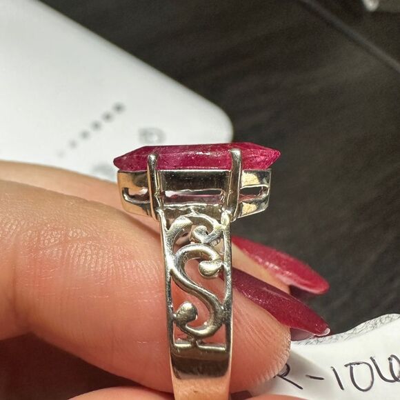 Genuine 2ct marquis cut ruby solitaire ring in sterling silver! - Picture 5 of 13